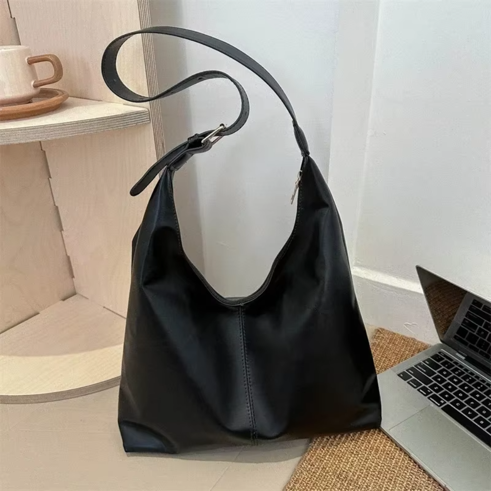 The Relaxed Tote